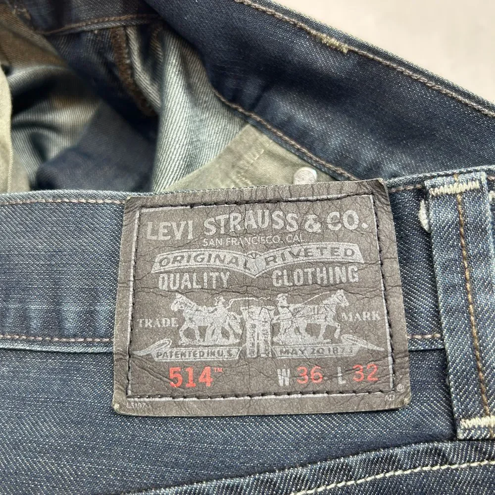 Levi's 514 Jeans Mens 34x32 (Tag 36x32) Slim Straight‎ Fit Dark Wash Denim